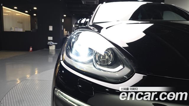 Porsche Cayenne 2016 — photo 8