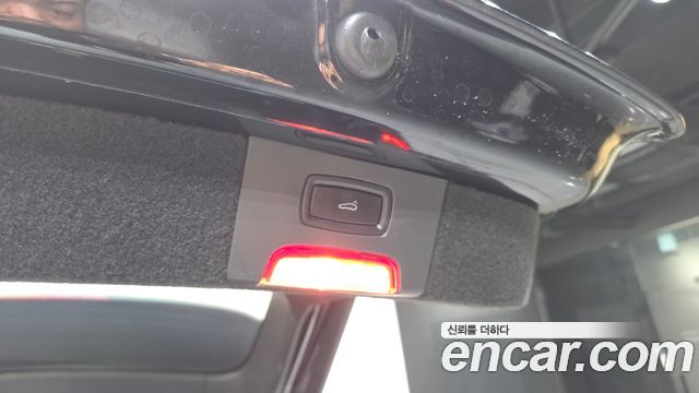 Porsche Cayenne 2016 — photo 32