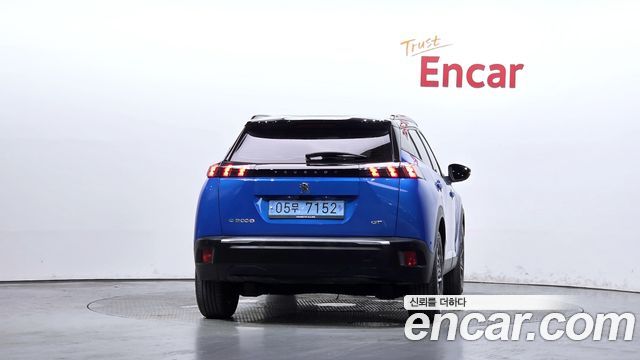 Peugeot 2008 2023 — photo 4