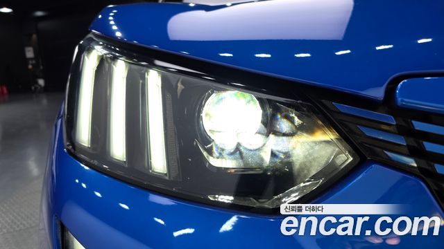 Peugeot 2008 2023 — photo 8