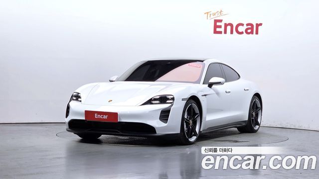 Porsche Taycan 2024 — photo 35