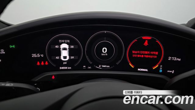 Porsche Taycan 2024 — photo 11