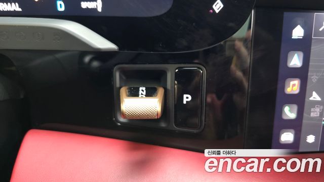 Porsche Taycan 2024 — photo 12