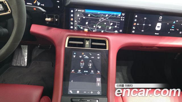 Porsche Taycan 2024 — photo 19