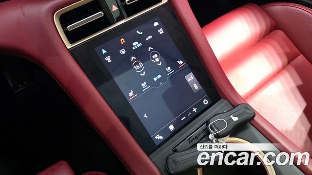 Porsche Taycan 2024 — photo 24