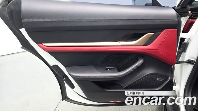 Porsche Taycan 2024 — photo 15