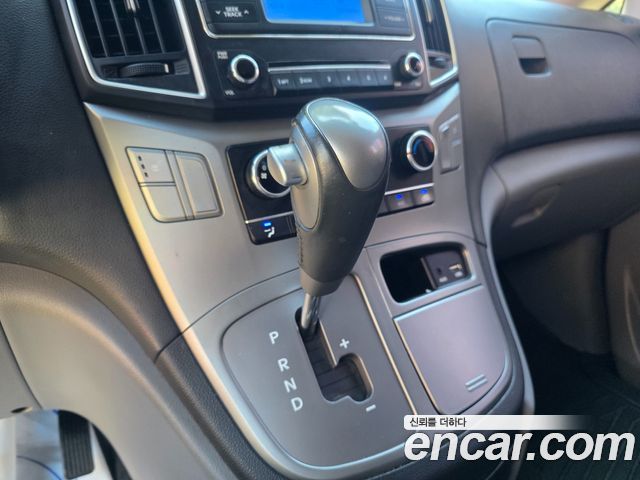 Hyundai Starex 2019 — photo 14