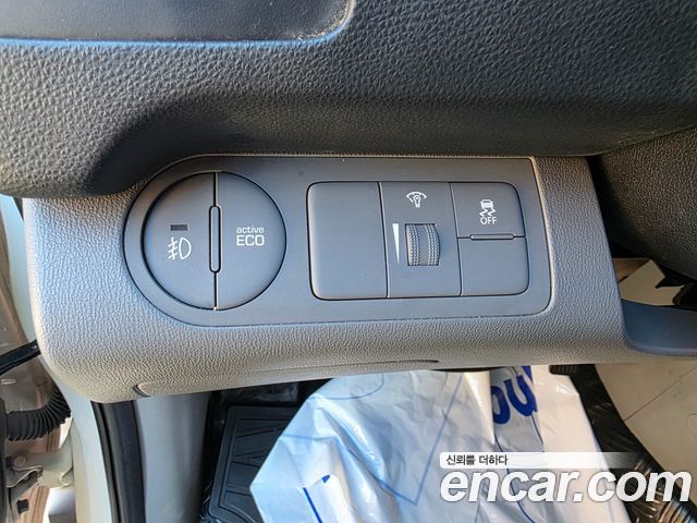 Hyundai Starex 2019 — photo 16
