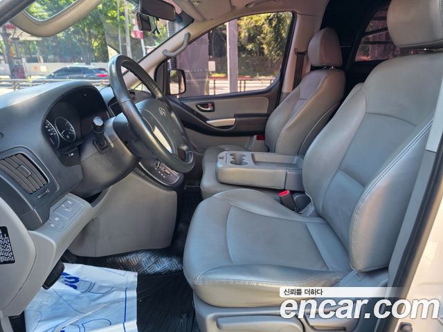 Hyundai Starex 2019 — photo 18