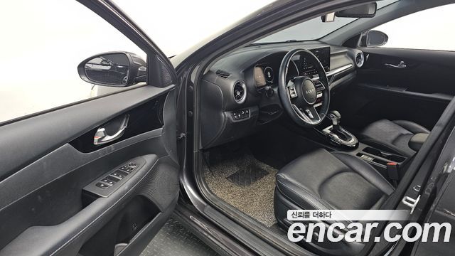 Kia K3 2022 — photo 10