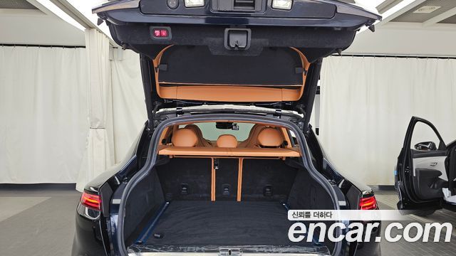 Aston Martin DBX 2023 — photo 26