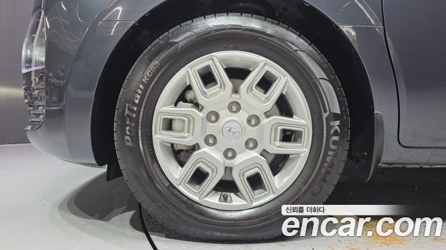 Hyundai Staria 2024 — photo 5
