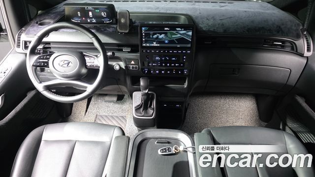 Hyundai Staria 2024 — photo 10