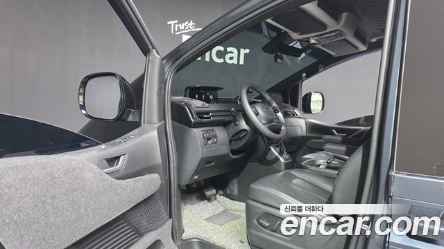 Hyundai Staria 2024 — photo 13