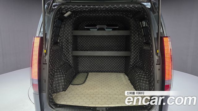Hyundai Staria 2024 — photo 25