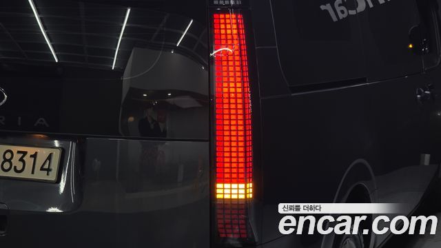 Hyundai Staria 2024 — photo 9
