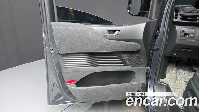 Hyundai Staria 2024 — photo 14