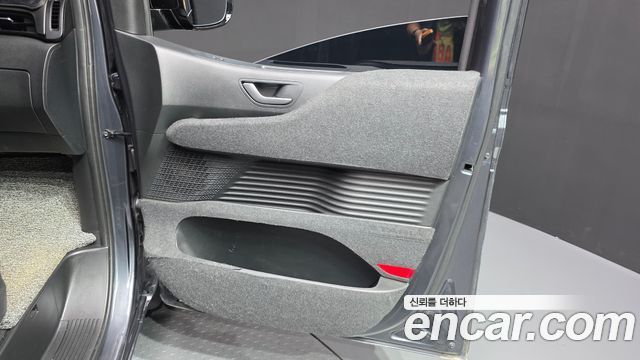 Hyundai Staria 2024 — photo 15