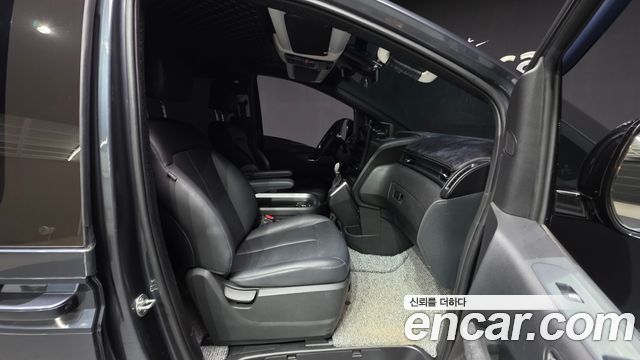 Hyundai Staria 2024 — photo 16