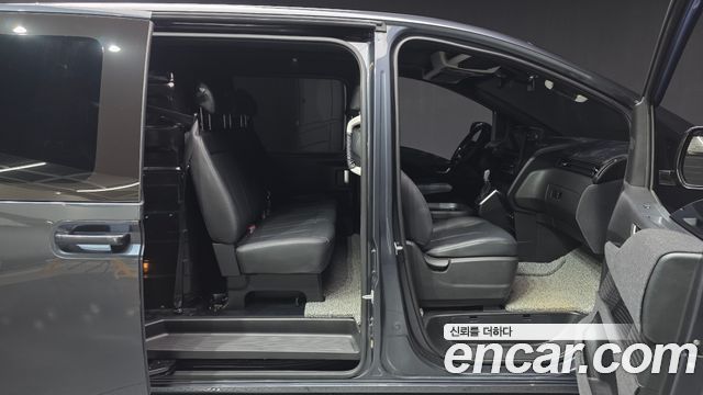 Hyundai Staria 2024 — photo 27