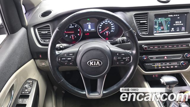 Kia Canival 2019 — photo 13