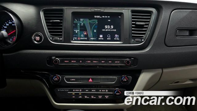 Kia Canival 2019 — photo 15