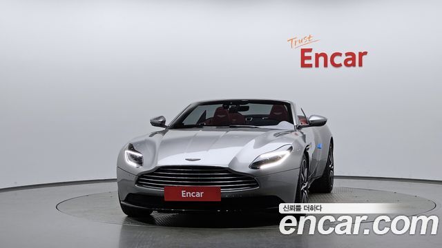 Aston Martin DB11 2023 — photo 3