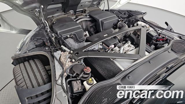 Aston Martin DB11 2023 — photo 6
