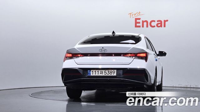 Hyundai AVANTE 2025 — photo 4