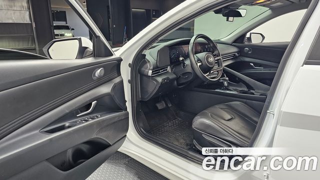 Hyundai AVANTE 2025 — photo 13