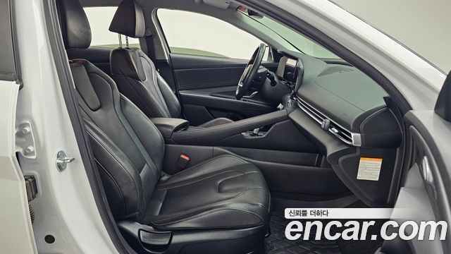 Hyundai AVANTE 2025 — photo 17