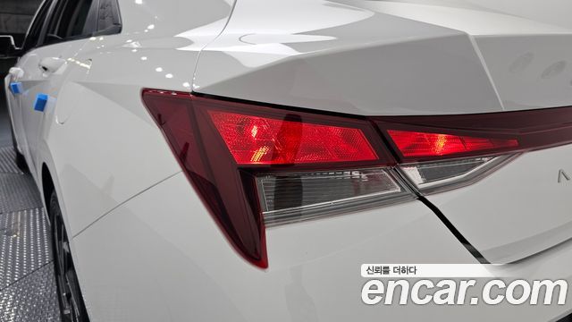 Hyundai AVANTE 2025 — photo 9