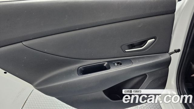 Hyundai AVANTE 2025 — photo 15