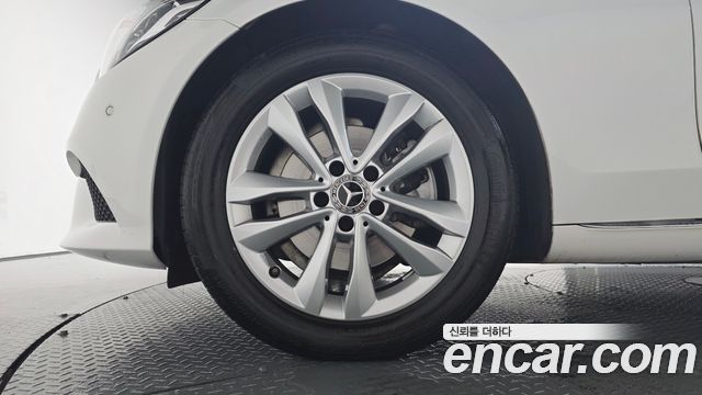 Mercedes-Benz C-Class 2019 — photo 5