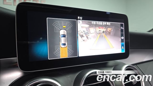 Mercedes-Benz C-Class 2019 — photo 20