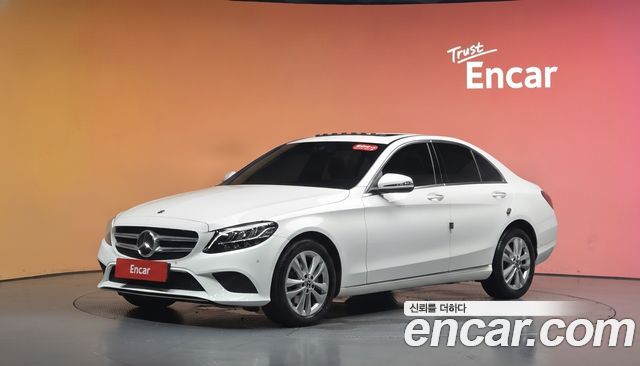 Mercedes-Benz C-Class 2019 — photo 1