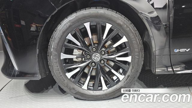 Toyota Alphard 2025 — photo 5