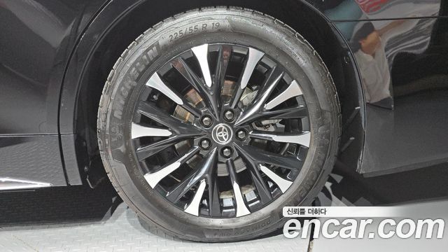 Toyota Alphard 2025 — photo 7