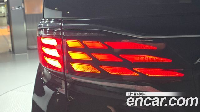Toyota Alphard 2025 — photo 9