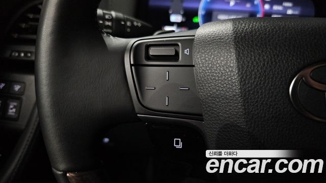Toyota Alphard 2025 — photo 27