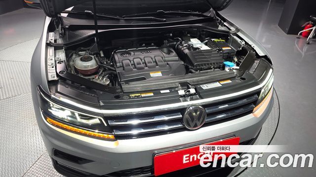Volkswagen Tiguan 2018 — photo 6