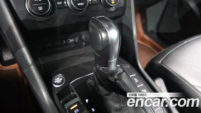 Volkswagen Tiguan 2018 — photo 12