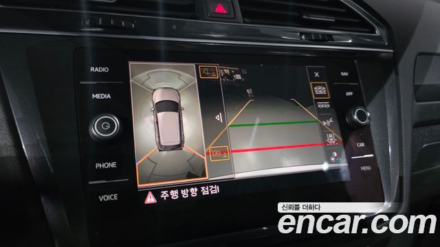 Volkswagen Tiguan 2018 — photo 21