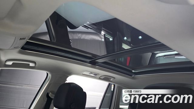 Volkswagen Tiguan 2018 — photo 23