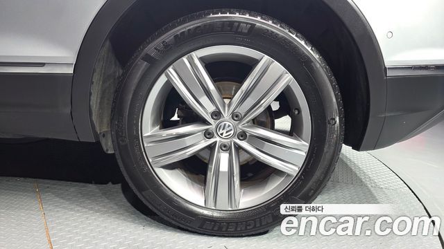 Volkswagen Tiguan 2018 — photo 7