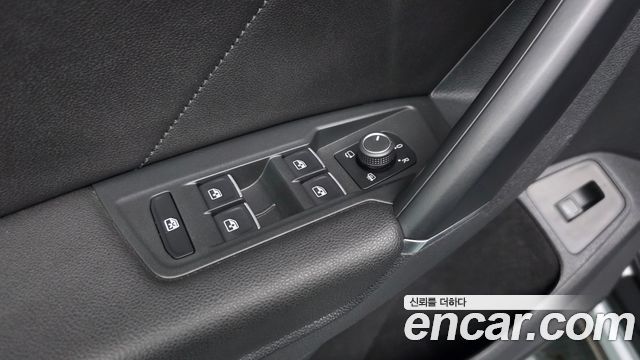Volkswagen Tiguan 2018 — photo 28