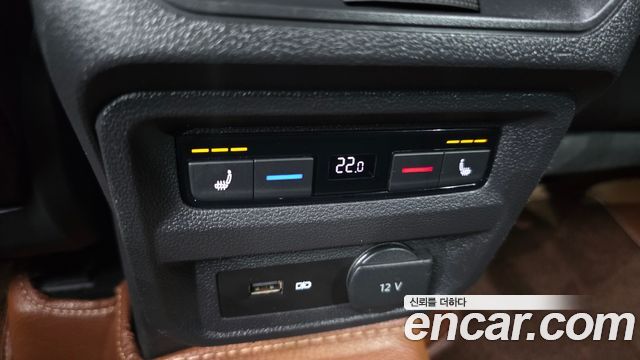 Volkswagen Tiguan 2018 — photo 31