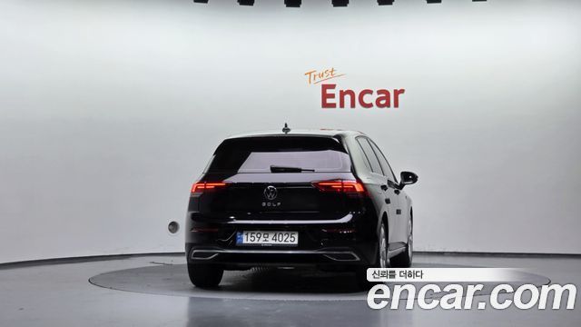 Volkswagen Golf 2022 — photo 4