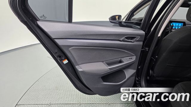 Volkswagen Golf 2022 — photo 15
