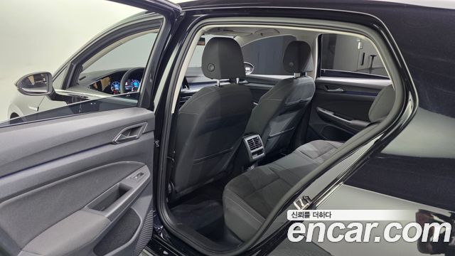 Volkswagen Golf 2022 — photo 16
